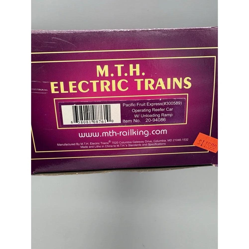 MTH RailKing 20-94086 Pacific Fruit Express Operating Reefer Car (#300589) RARE